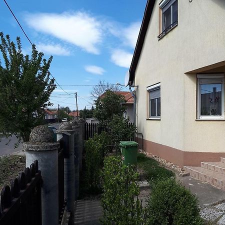 Apartamento Dyta1 Apartman Hajdúszoboszló Exterior foto